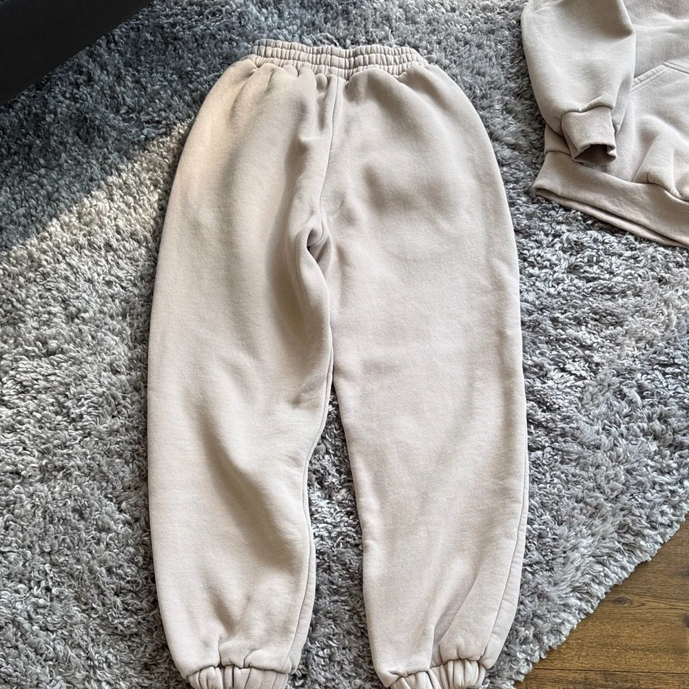 Comfrt Beige Hoodie and Sweatpants Set - Picture 6 of 8